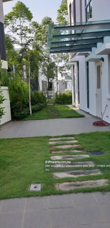 Rumah Berkembar untuk Dijual di Sejati Residence Type H, Cyberjaya oleh Niz - iProperty.com.my