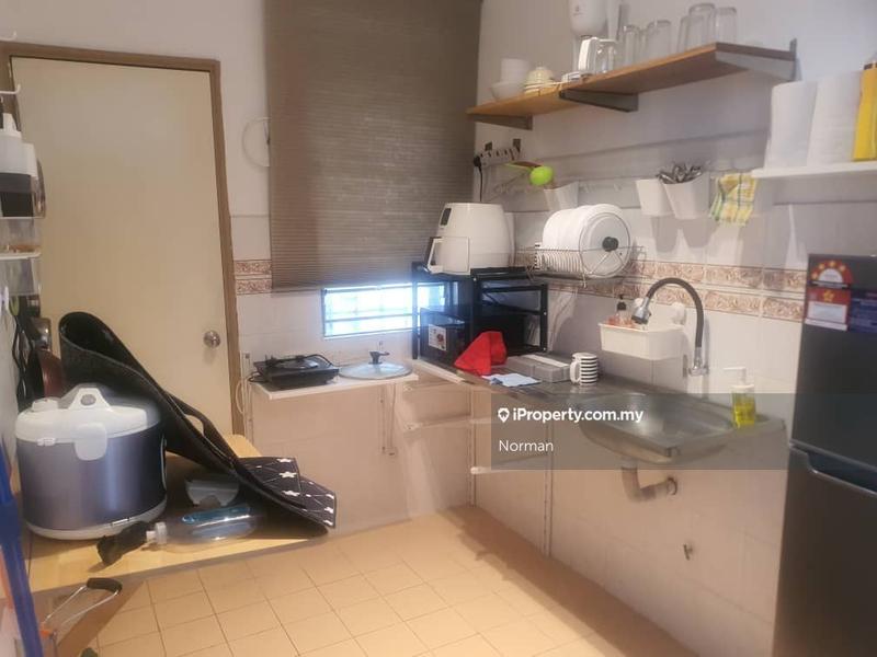 Apartment for Sale in Glory Beach Resort by Norman - iProperty.com.my