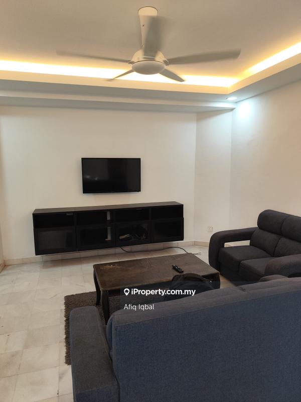 For Rent - Villa Puteri