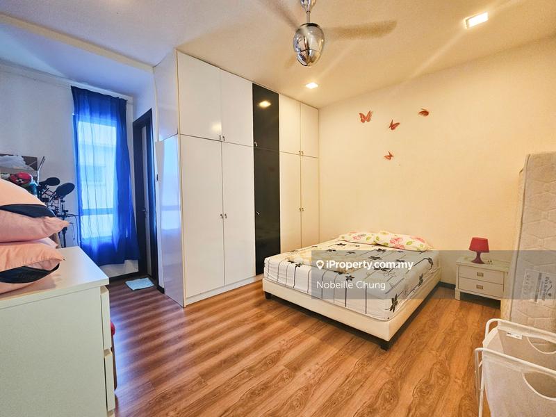 Rumah Berkembar untuk Dijual di Seksyen 27, Shah Alam oleh Nobeille Chung - iProperty.com.my