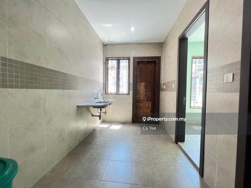 Rumah Teres 2-Tingkat untuk Dijual di Bandar Kinrara Seksyen 1, Bandar Kinrara oleh Ck Yee - iProperty.com.my