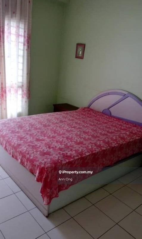 Condominium for Sale in La Vista Condominiums by Ann Ong - iProperty.com.my