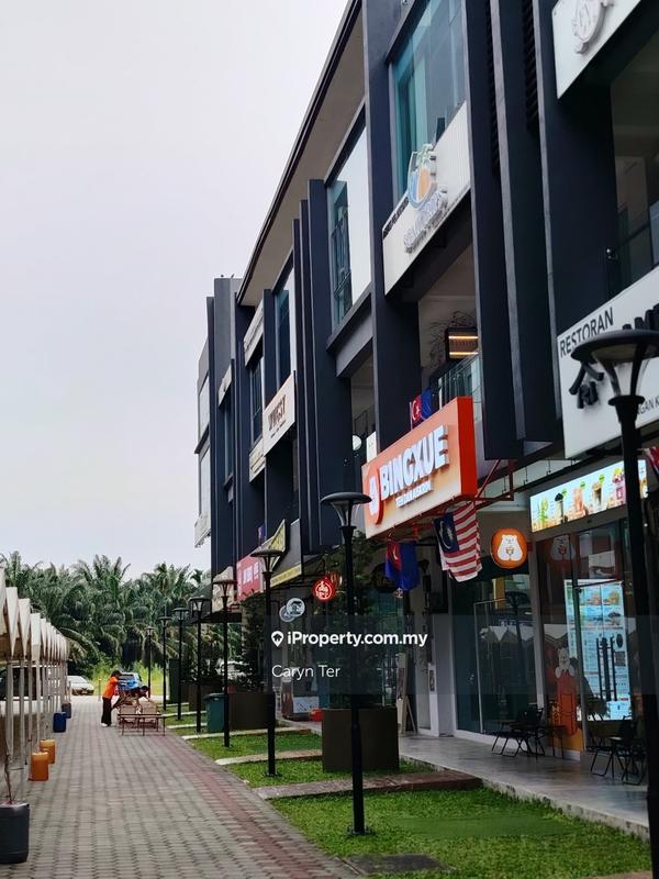 For Sale - Permas City Walk ( ROI 4.9% ) 3 Storey Shop Lot