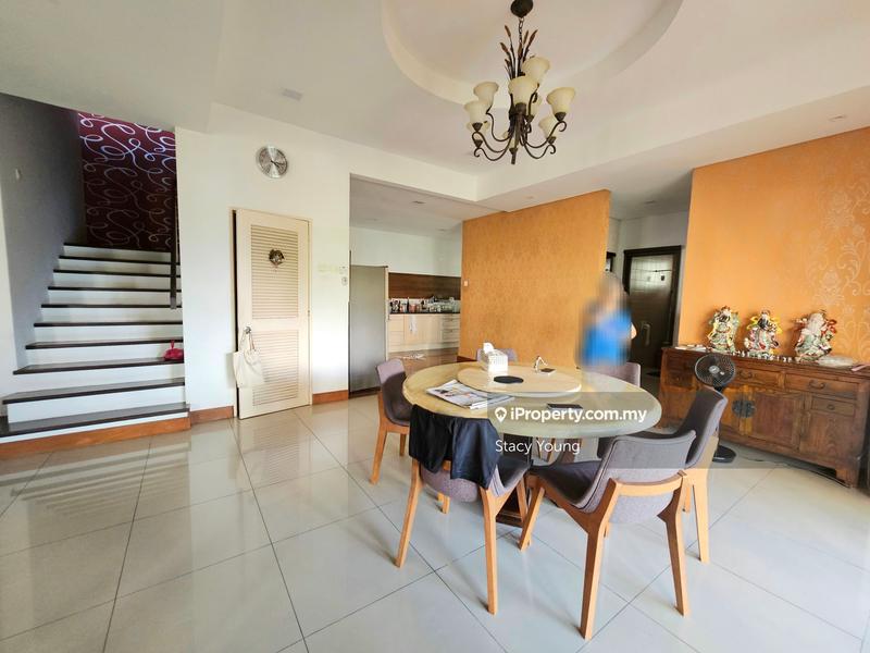 Rumah Berkembar untuk Dijual di Batu 9, Cheras oleh Stacy Young - iProperty.com.my
