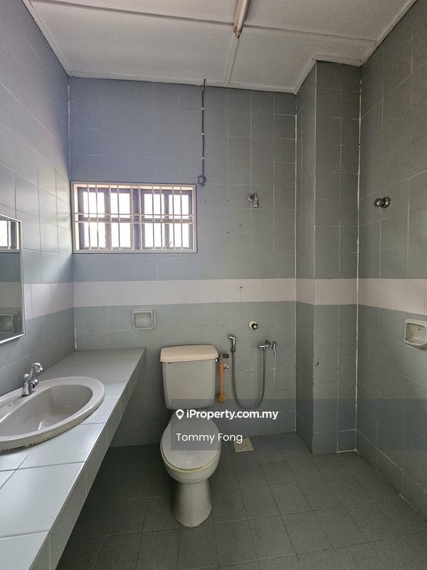 Semi-Detached House for Sale in Sungai Long, Bandar Sungai Long by Alex Chen - Bathroom - iProperty.com.my