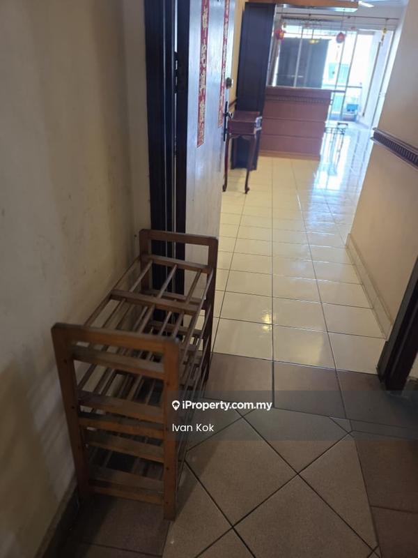 Condominium for Sale in Riana Green Condominium by Ivan Kok - Entrance - iProperty.com.my