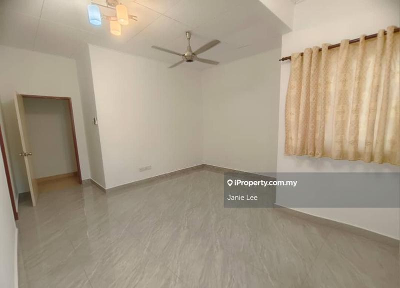 1.5-storey Terraced House for Sale in Bandar Bukit Raja, Klang by Janie Lee - iProperty.com.my