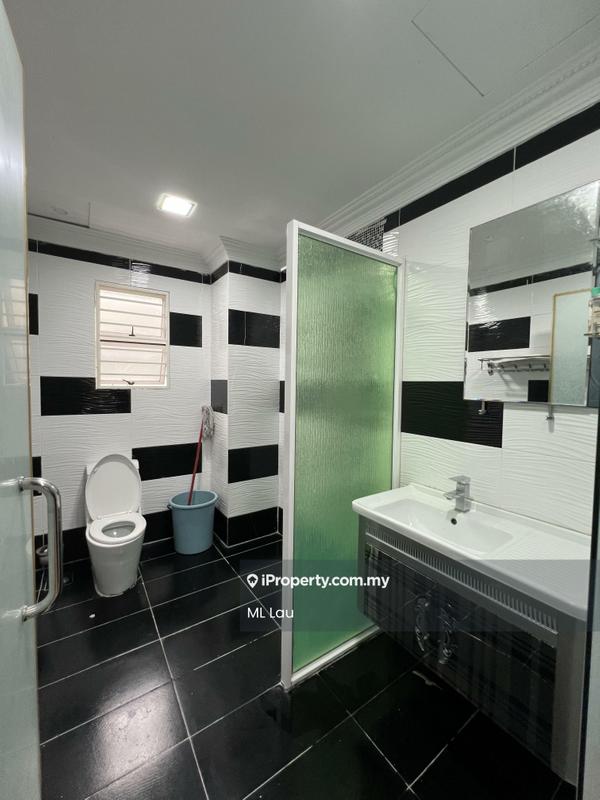 Rumah Berangkai 2.5 Tingkat untuk Dijual di Taman Desa, Kuala Lumpur oleh Lau Mee Ling - Bathroom - iProperty.com.my
