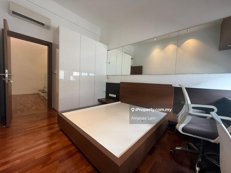 Rumah Berangkai 2 Tingkat untuk Dijual di Taman Naluri Indah, Seberang Jaya oleh Amanda Lam - iProperty.com.my