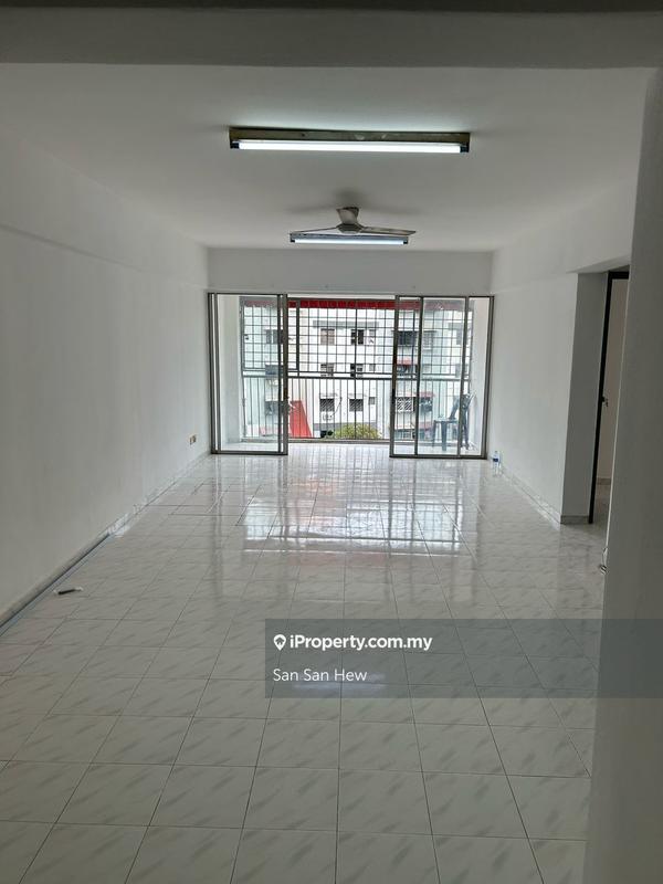 For Sale - Segar Apartments