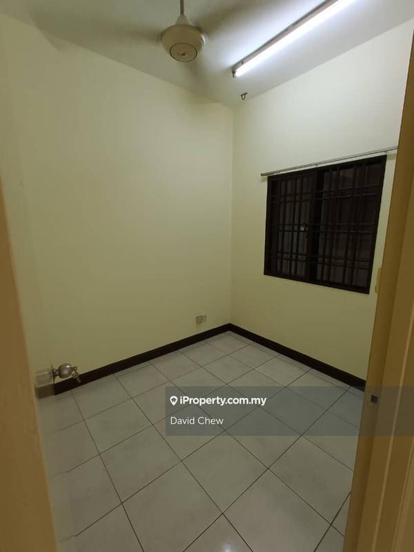 Service Residence for Sale in Diamond Residences by David Chew - iProperty.com.my