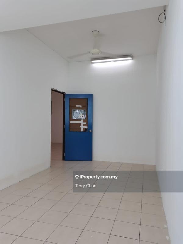 Kedai-Pejabat untuk Disewa di Serdang, Seri Kembangan oleh Terry Chan - iProperty.com.my
