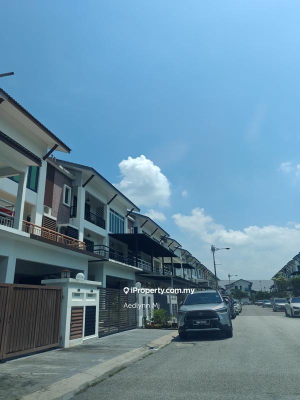 Rumah Berangkai 2.5 Tingkat untuk Dijual di Taman Meranti Jaya, Puchong oleh Aedlynn Mj - iProperty.com.my
