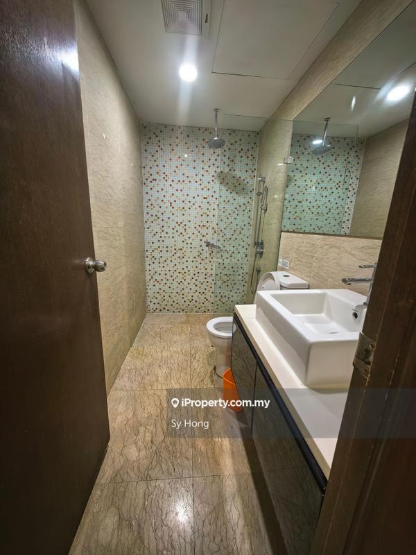 Kediaman Servis untuk Disewa di Regalia Residence oleh Sy Hong - iProperty.com.my