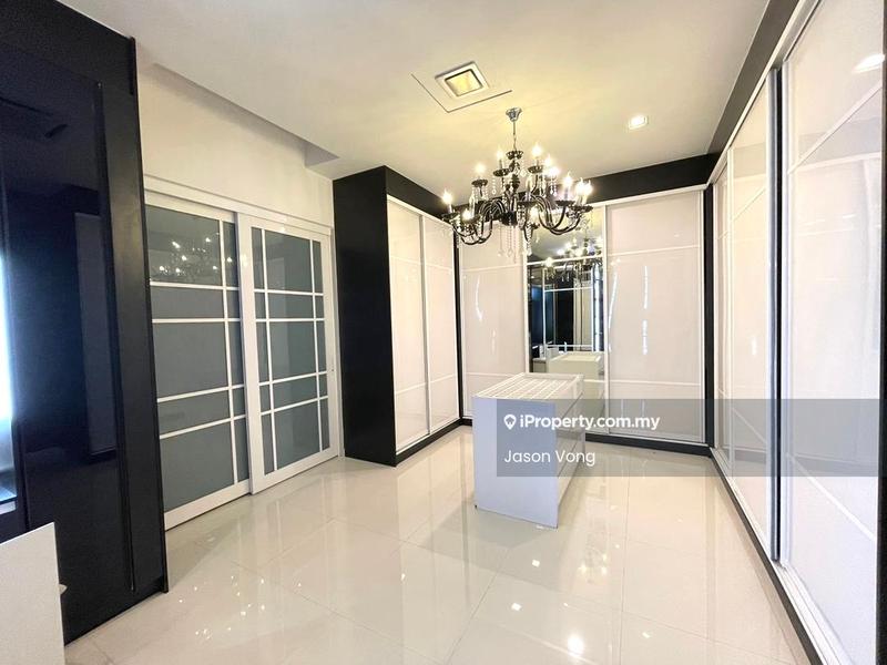 Walk-in wardrobe area
