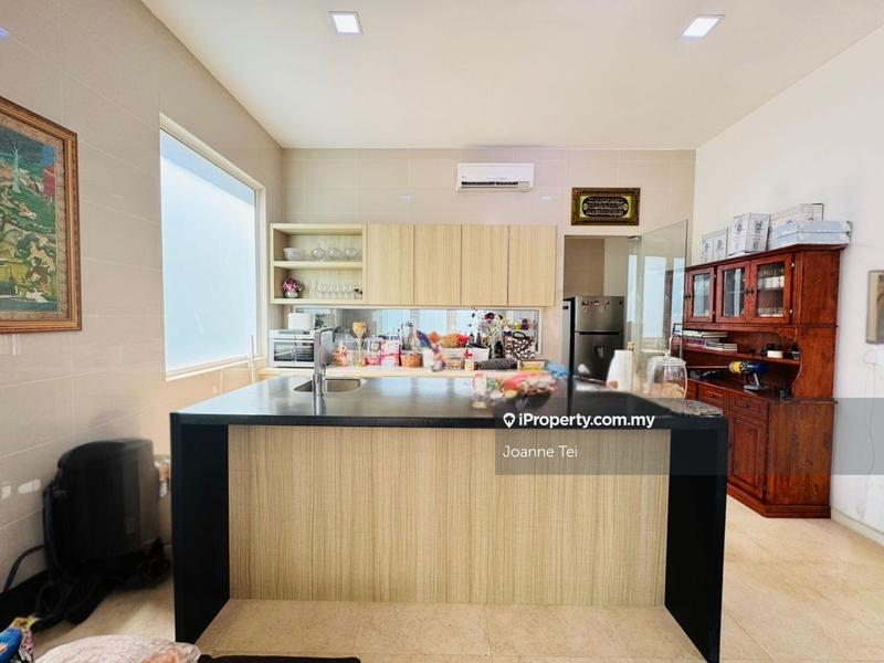 Bungalow House for Sale in Lakefront Villa, Cyberjaya by Joanne Tei - iProperty.com.my