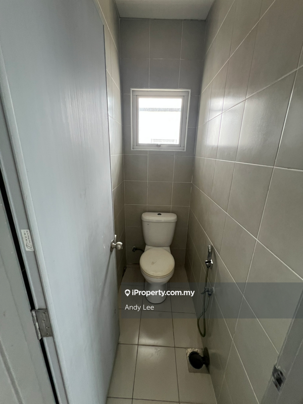 Shop / Office untuk Disewa di Taman Cahaya Alam, Shah Alam oleh Andy Lee - iProperty.com.my