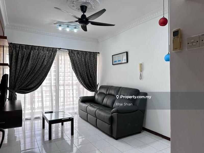 For Rent - Villa Emas