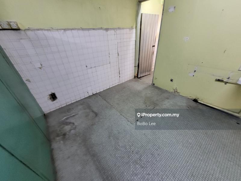 1-storey Terraced House for Sale in Taman Overseas Union (Taman Oug), Jalan Klang Lama (Old Klang Road) by BoBo Lee - iProperty.com.my