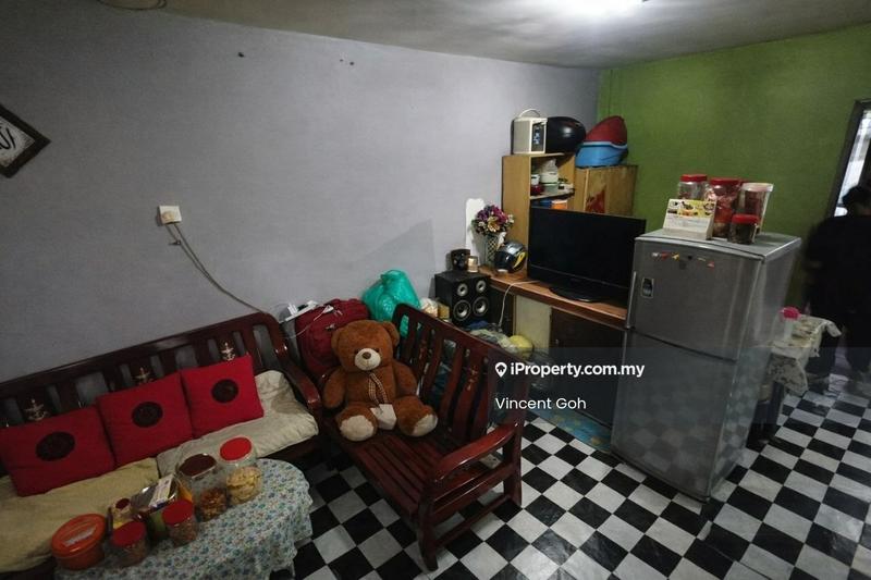 Kondominium untuk Dijual di Pelangi Damansara oleh Vincent Goh - Living Room - iProperty.com.my