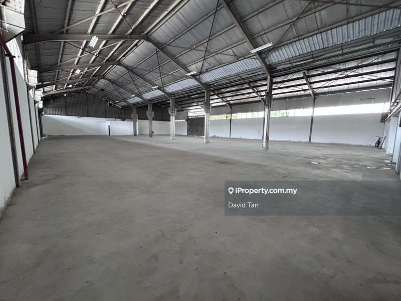 For Rent - Petaling Jaya  Seksyen 51 Bungalow Warehouse For Rent, Pj