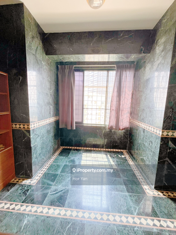 Kondominium untuk Dijual di Pantai Panorama Condominiums oleh Hor Yan - iProperty.com.my