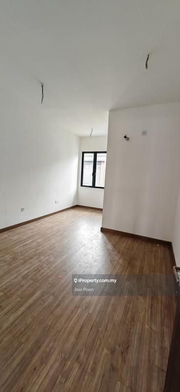 Rumah Teres untuk Dijual di U16, Elmina Gardens, Shah Alam oleh Jovi Poon - iProperty.com.my