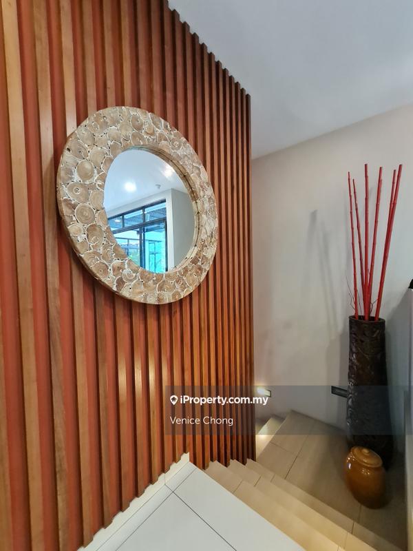 Bungalow House for Sale in Bukit Gita Bayu, Seri Kembangan by Venice Chong - iProperty.com.my