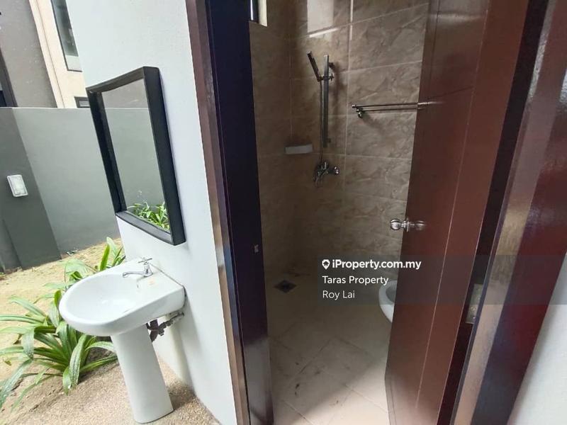 Bungalow House untuk Disewa di Country Heights, Kajang oleh Roy Lai - iProperty.com.my
