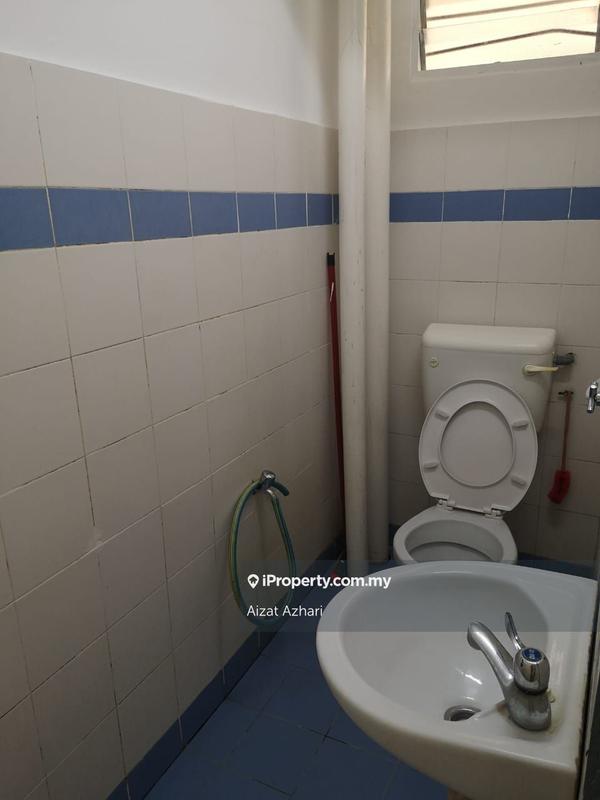 Flat for Sale in Putra Damai by Aizat Azhari - iProperty.com.my