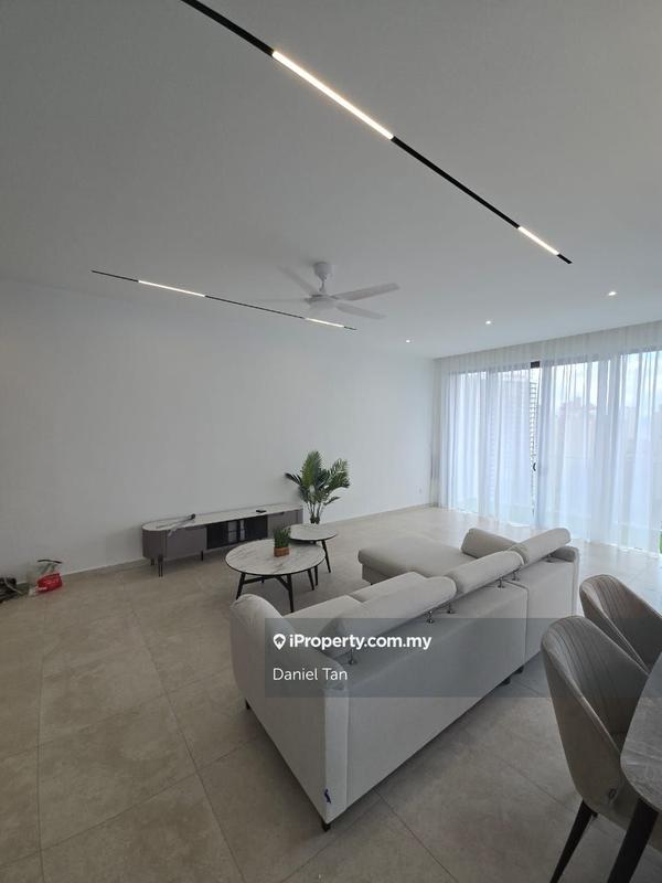 For Rent - Trinity Pentamont