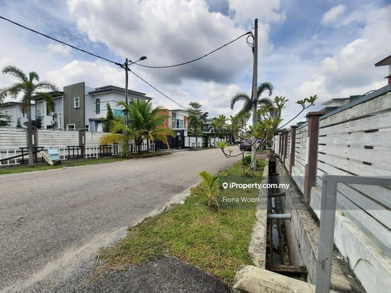 Banglo untuk Dijual di Taman Paya Rumput Perdana, Cheng oleh Fiona Woon - iProperty.com.my