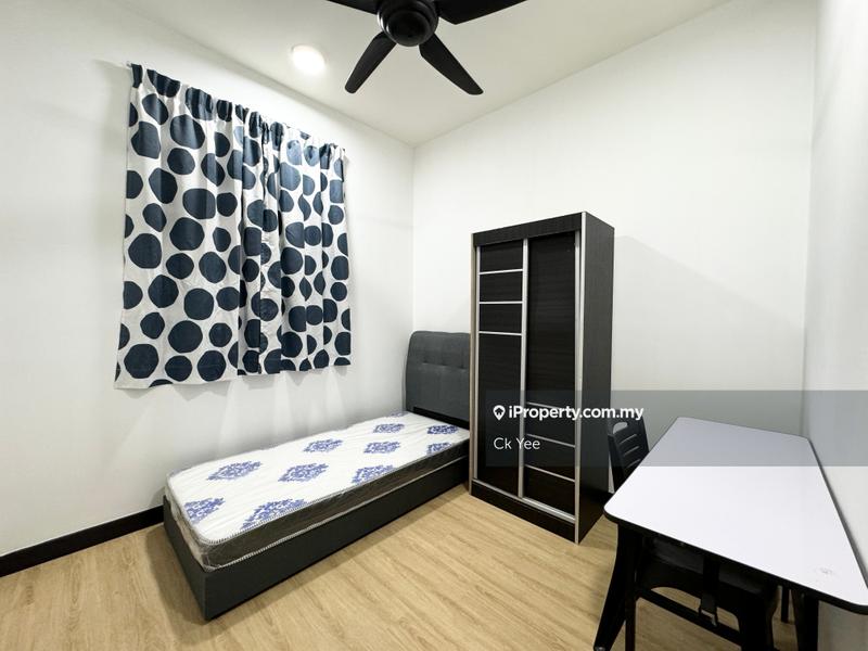 For Rent - Landmark Residence