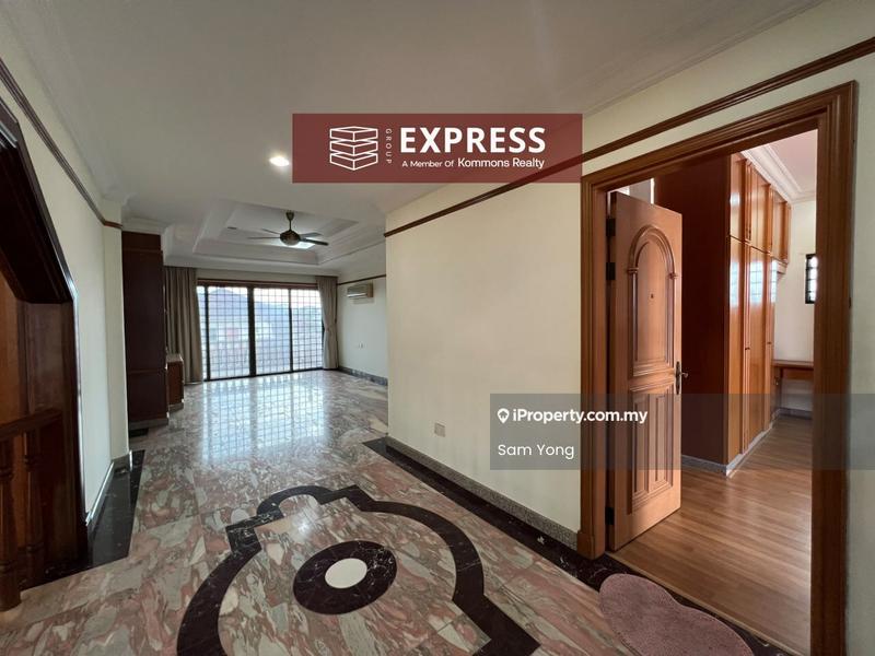 Semi-Detached House for Sale in Pujut, Miri by Sam Yong - Living Room - iProperty.com.my