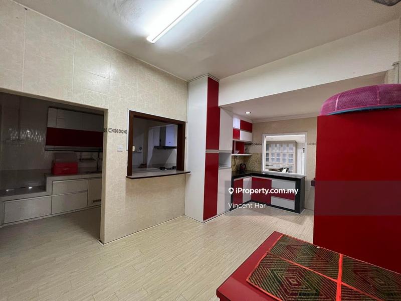 2.5-storey Terraced House for Sale in Desa Manjung Raya, Lumut by Vincent Har - iProperty.com.my