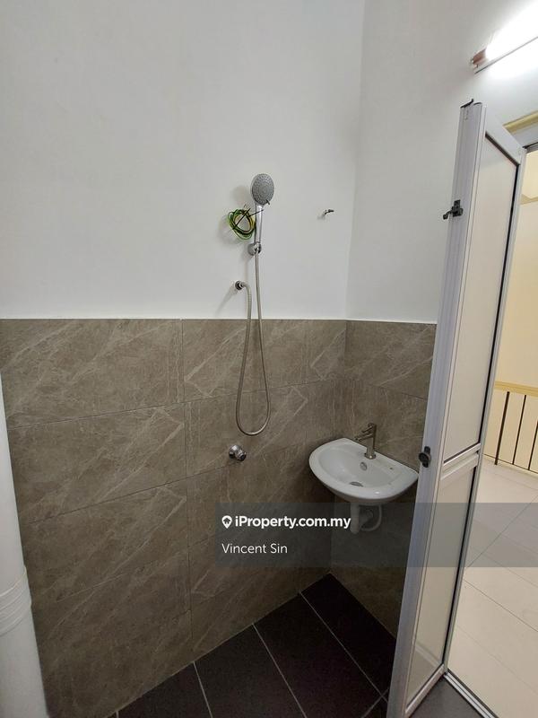 Rumah Berangkai 2 Tingkat untuk Dijual di Taman Puchong Intan, Puchong oleh Vincent Sin - iProperty.com.my