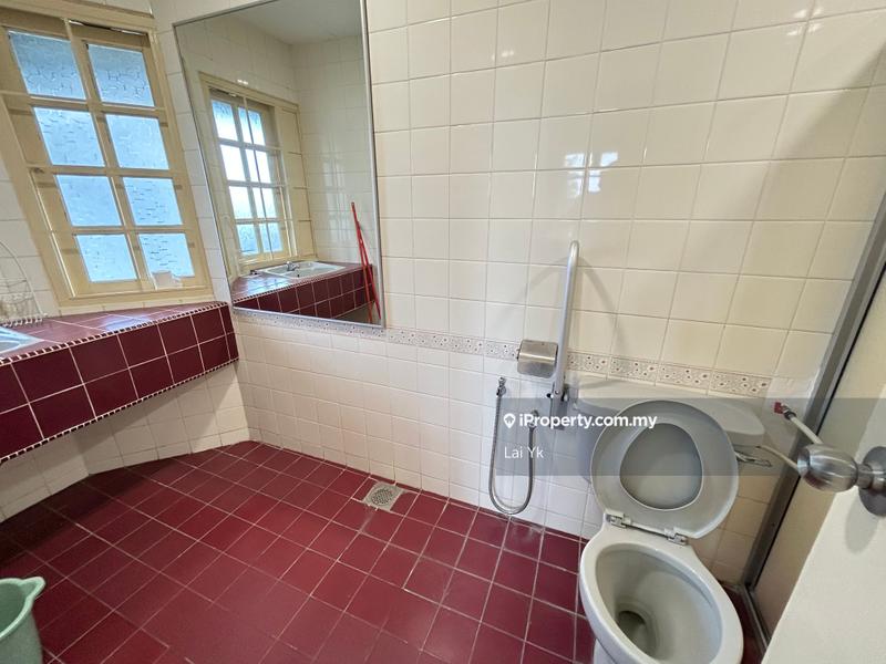 Bungalow House for Sale in SS12, Subang Jaya by Lai Yk - iProperty.com.my