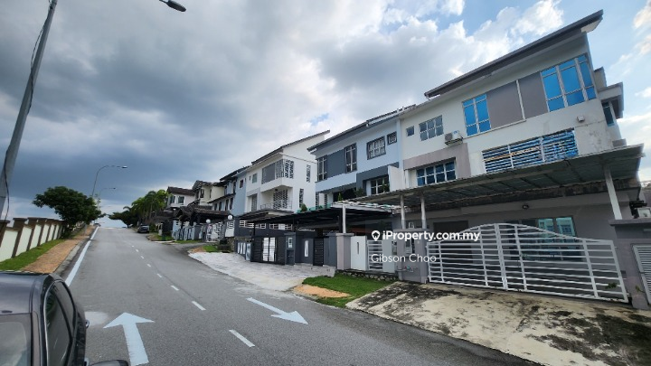Rumah Berkembar untuk Dijual di Saujana Villa, Kajang oleh Gibson Choo - iProperty.com.my