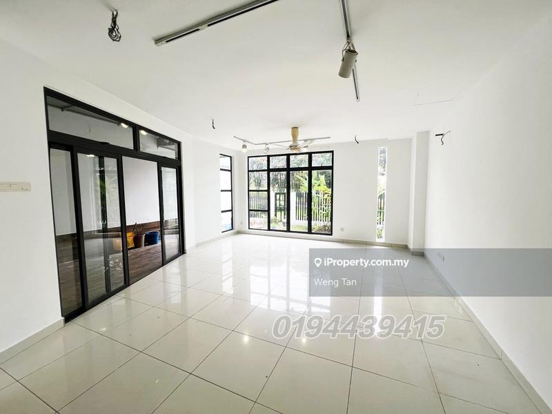 3-storey Terraced House for Sale in Laman Glenmarie, Glenmarie by Weng Tan - iProperty.com.my