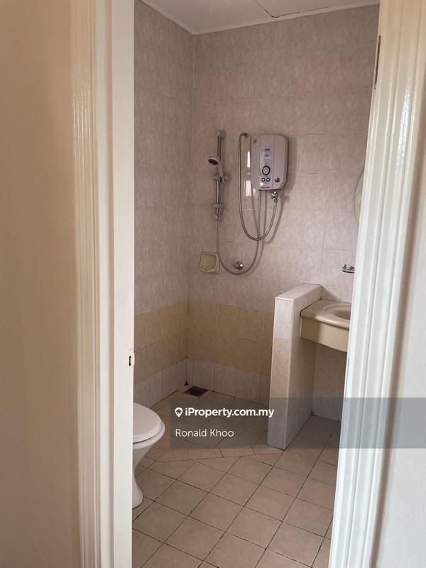 Townhouse for Sale in Sunway Damansara, Kota Damansara by Ronald Khoo - iProperty.com.my