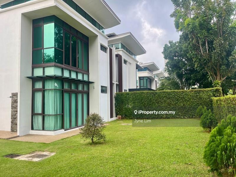 Semi-Detached House for Rent in Villa Corner with Pool @ Putrajaya, Presint 8 by Jyne Lim - iProperty.com.my