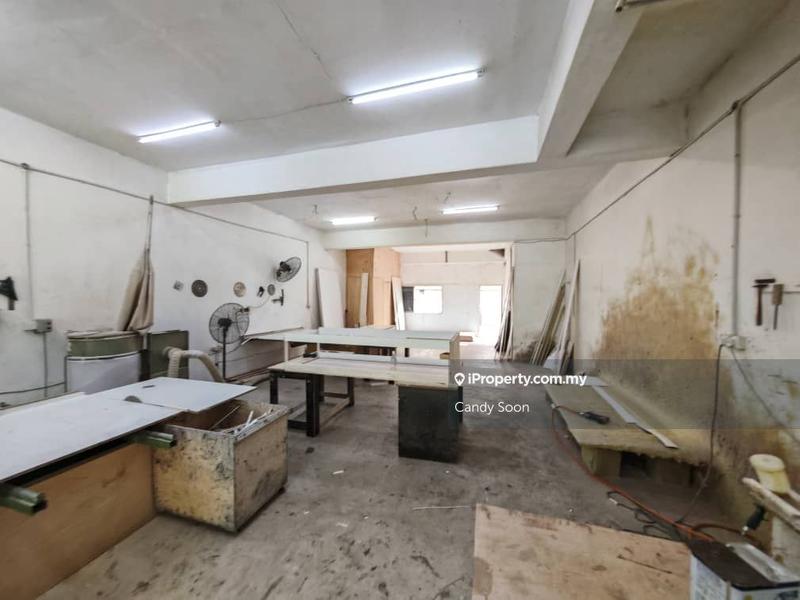Shop / Office untuk Dijual di Taman Tasik Semenyih, Semenyih oleh Candy Soon - iProperty.com.my