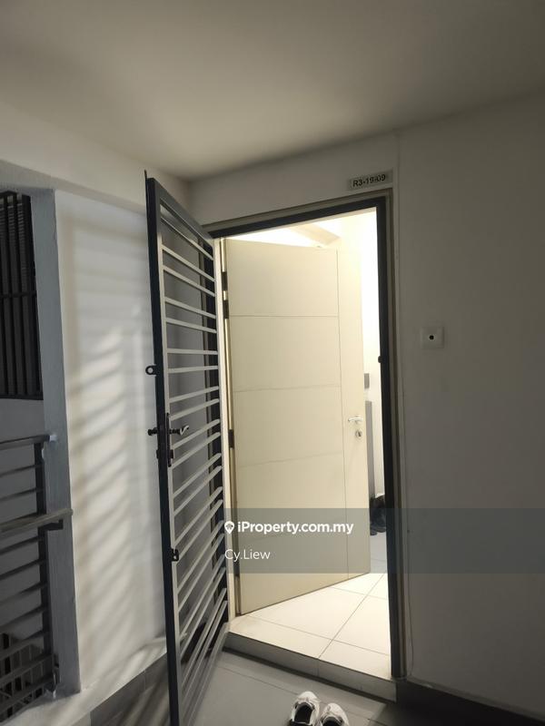 Service Residence for Sale in SetiaWalk by Cy.Liew - iProperty.com.my