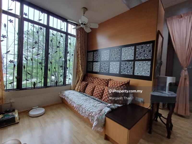 Rumah Berkembar untuk Dijual di Kelana Jaya, Petaling Jaya oleh Margaret Than - iProperty.com.my
