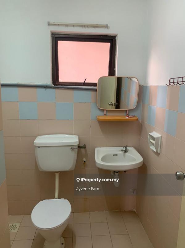 For Sale - Evergreen Park Acorn & Hazel