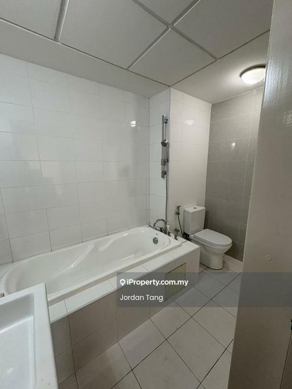 Kediaman Servis untuk Disewa di Solaris Dutamas oleh Jordan Tang - Bathroom - iProperty.com.my