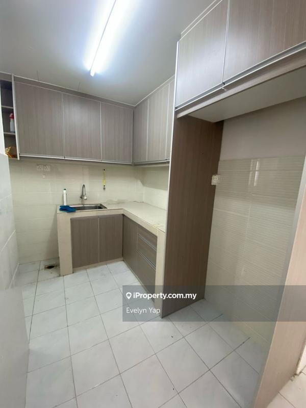 Apartment for Sale in Pangsapuri Putra Indah by Evelyn Yap - iProperty.com.my