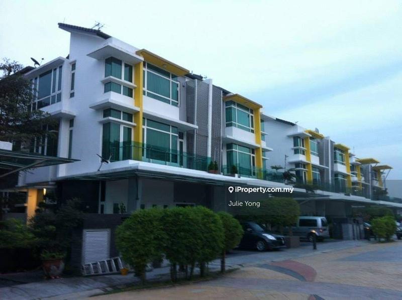 Semi-Detached House for Sale in Laman Damaisari @ Mont Kiara, Mont Kiara by Julie Yong - iProperty.com.my