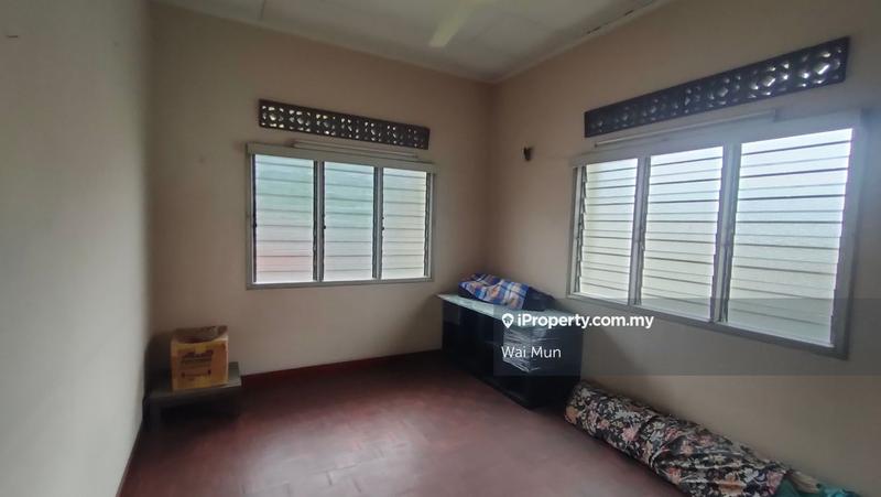 Bungalow House for Sale in Taman Million, Jalan Ipoh by Wai Mun - iProperty.com.my