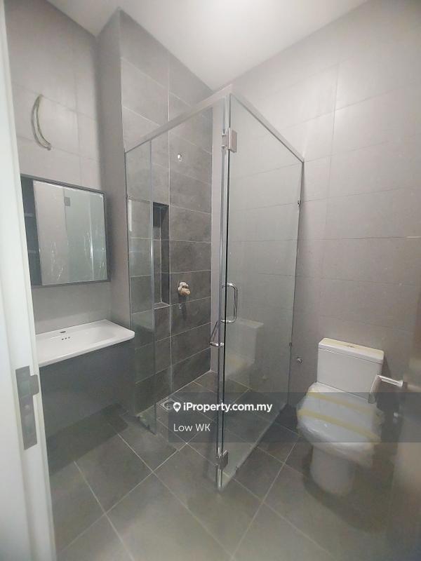 Rumah Berangkai 3 Tingkat untuk Dijual di Happy Garden, Kuchai Lama oleh Low WK - iProperty.com.my